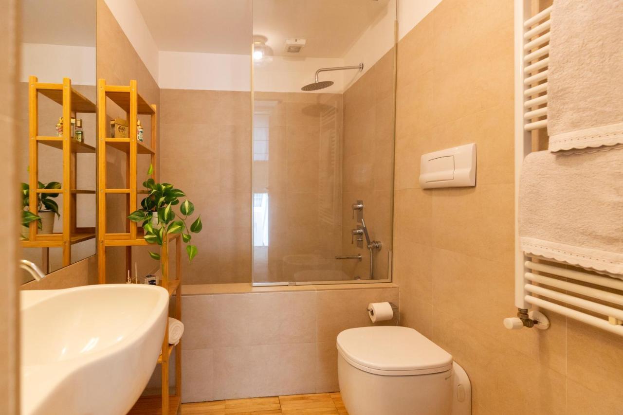 Apartment White Sempione