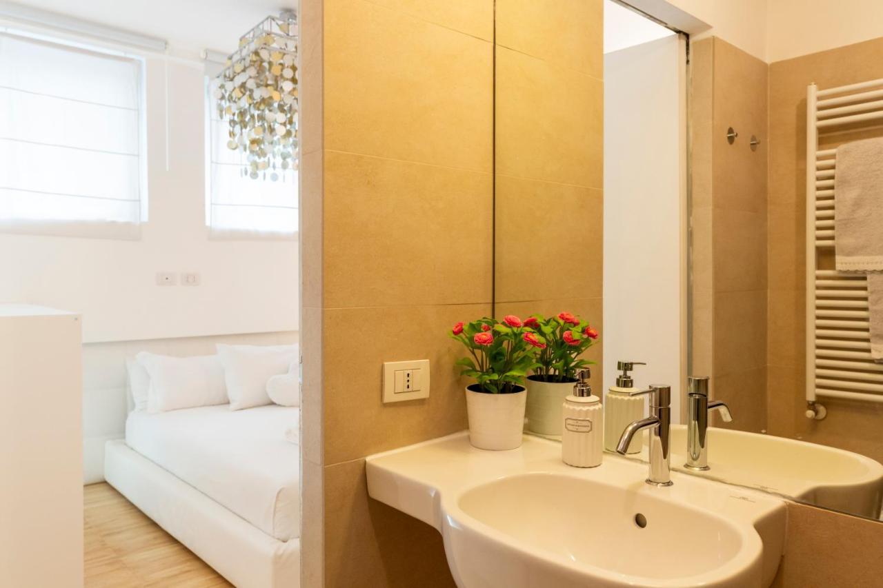 Apartment White Sempione