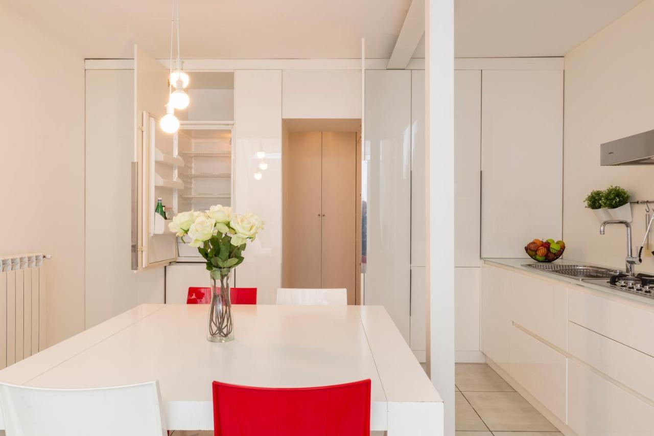 Apartment White Sempione